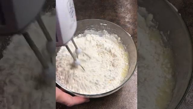 легкий рецепт бисквитных пончиков покрытых сахарной глазурью смотреть онлайн