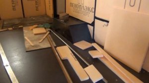 Обшиваю и утепляю прицеп.