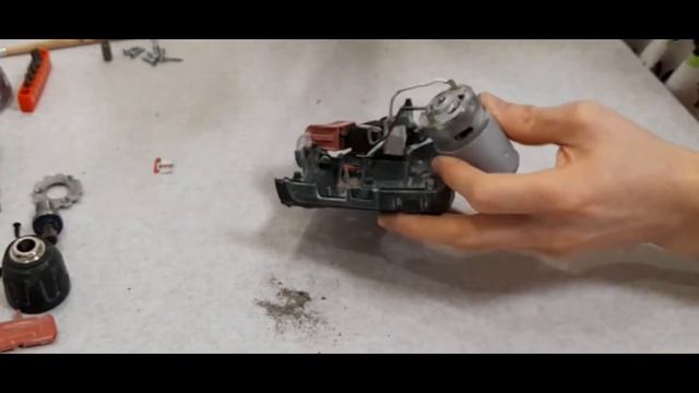 Я ЭТО СДЕЛАЛ!!!! Ремонт (ОБСЛУЖИВАНИЕ) шуруповёрта. смотреть онлайн