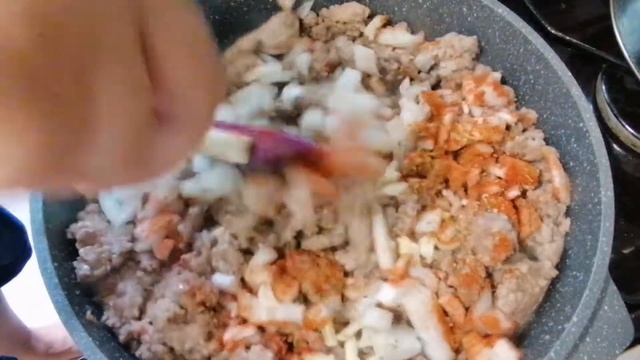 Ужин №3 Картофельная запеканка с мясом и морковным салатом смотреть онлайн