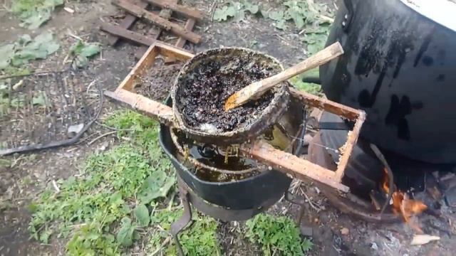 Самая лучшая воскотопка. Самый простой способ добычи воска. Выход 99%. ДЕДОВСКИЙ МЕТОД ВОСКОТОПКИ