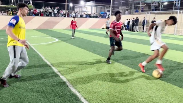 iShowSpeed plays football against Ronaldo's son... смотреть онлайн