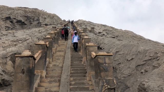 Indonesia: Java to Bali in 2 weeks '18 смотреть онлайн