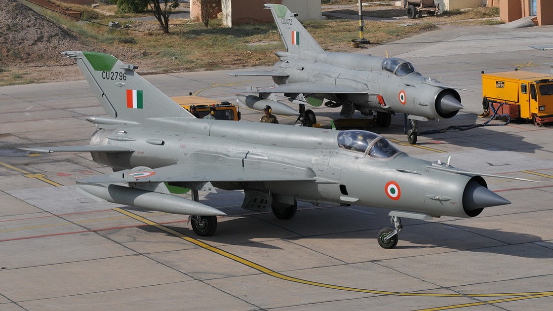 Почему старые МиГ-21 до сих пор производят, несмотря на 70-летний возраст смотреть онлайн