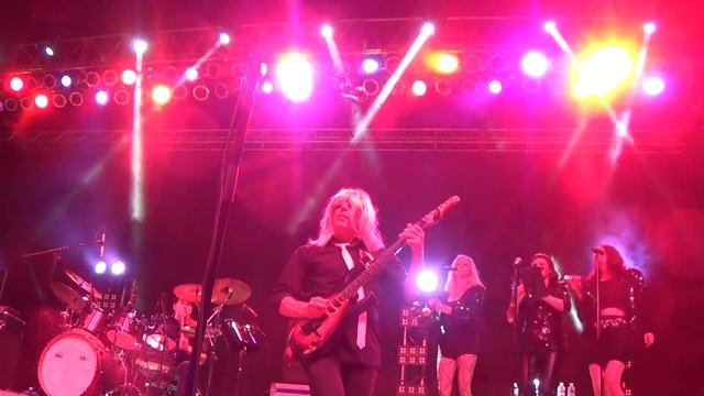Denny and the Jets Im still Standing смотреть онлайн