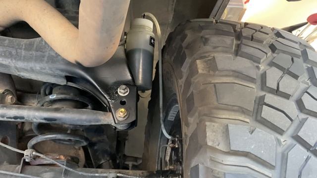 Brake Fluid Bleeding / Flush (One Man) - 3rd Gen Toyota 4Runner смотреть онлайн