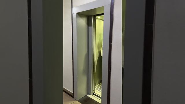 Опасный жест смотреть онлайн