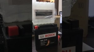 Заправка электролитом аккумулятора Bosch !!!