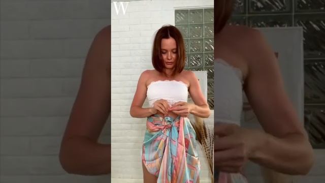 Анна Малышева рассказала, как сделать яркое летнее кимоно из платка. #кимоно #fashion #лайфхак #мод смотреть онлайн