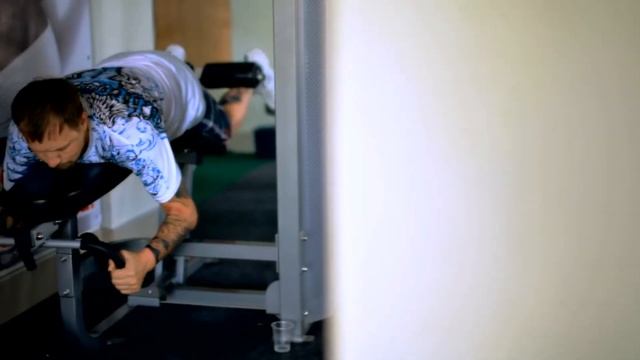 Тренировка в Фитнес клубе "Колизей" смотреть онлайн