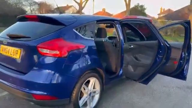 Ford Focus1.6 Zetec Powershift Euro 6 5dr смотреть онлайн