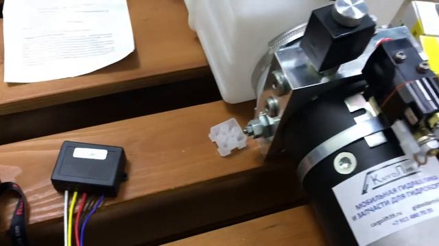 Радиоуправление Runva для Гидростанции и лебедок смотреть онлайн