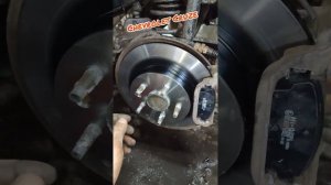 замена тросов ручника задних тормозных дисков  и колодок Chevrolet Cruze