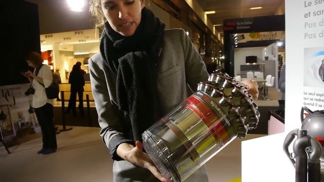 Dyson L'aspirateur Dyson Big Ball [Démonstration] смотреть онлайн