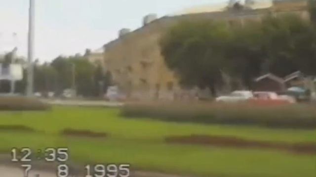 ? Коровы пасутся на Малаховском кольце - Барнаул 1995года. смотреть онлайн