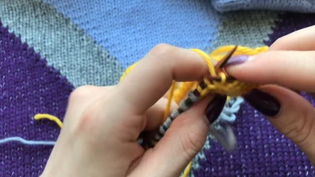 Интарсия - полосы по диагонали. Подробный МК смотреть онлайн