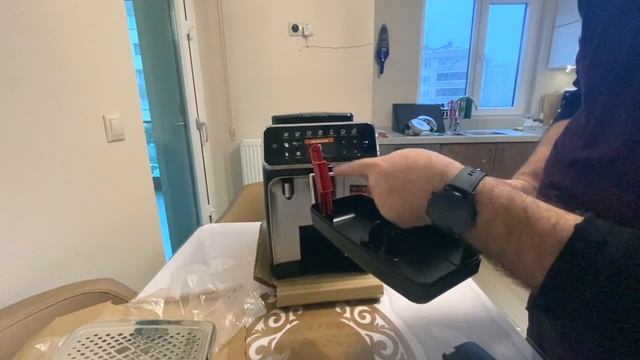 Philips EP4346/70 Latte Go Tam otomatik espresso makinesi kurulum ve ilk kahve смотреть онлайн
