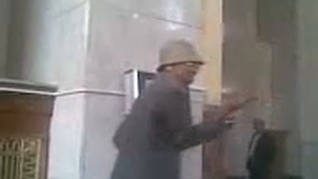 придурок на волгоградском ж д вокзале смотреть онлайн