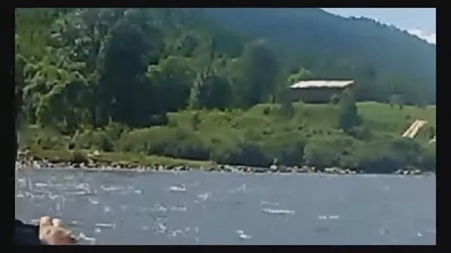 Сплав по Иркуту - Старость их дома не застанет смотреть онлайн