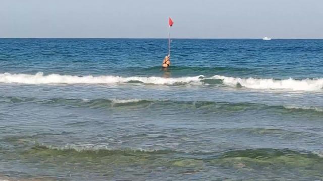 14.07.23 Хайфа. Пляж. Гуляем у моря . Жара уже в 7 утра. Полёт над Хайфой на DJI смотреть онлайн