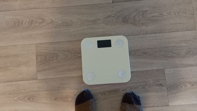 Умные весы Yunmai Mini M1501 смотреть онлайн