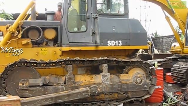 Dozer Shantui SD13 Transmission Problem смотреть онлайн