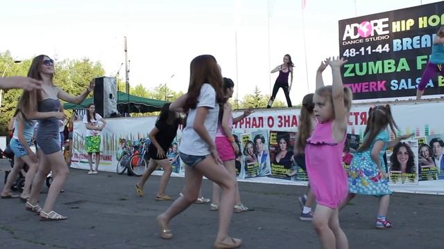 Зумба с Натальей Мачневой!!! Cоветский парк, студия танцев ADORE DANCE STUDIO смотреть онлайн