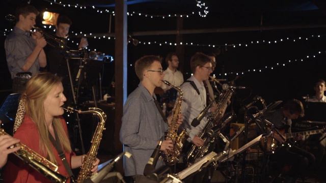 Nachos con fuoco (Live) - Jakob Böttcher & Sebastian Runn feat. Panorama Brass Band смотреть онлайн
