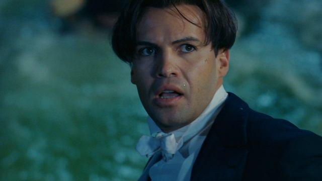 Titanic 1997 - 1st Funnel Falls смотреть онлайн