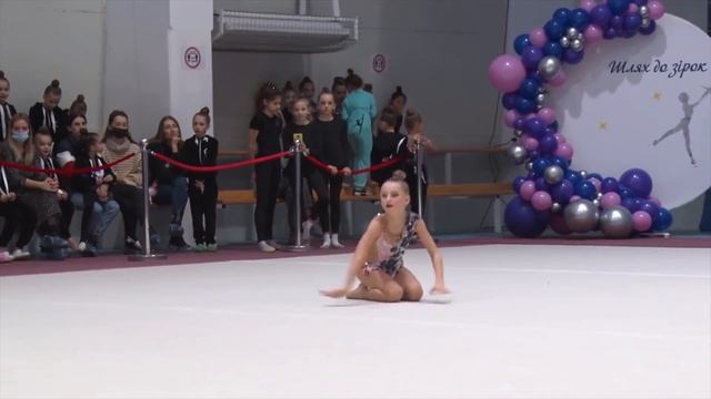 САМЫЕ красивые гимнастки БЛОГЕРЫ - Ульяна Травкина, Мисс Николь, Снежана Снежок, Диана Дистори смотреть онлайн