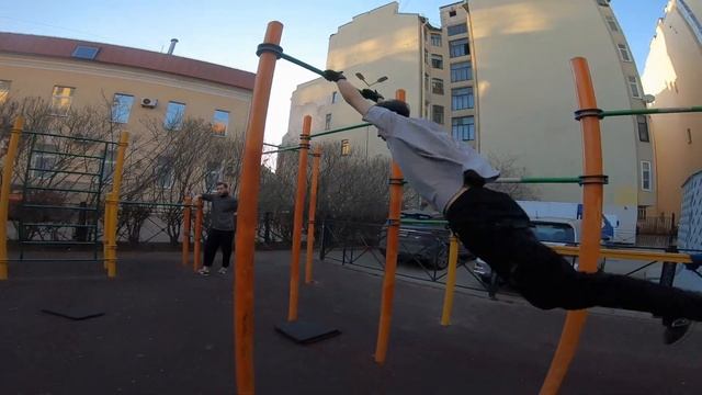 Паркур на крышах. Уличные тренировки смотреть онлайн