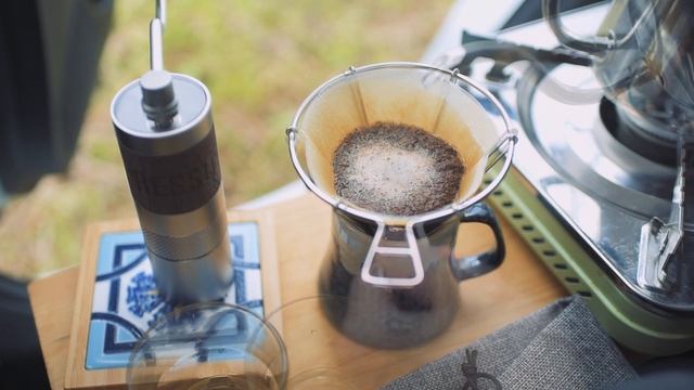 車中珈琲 KINU M47 Classic & 1Zpresso Q2 手搖磨豆器 with Suzuki Swift 車中カフェ смотреть онлайн