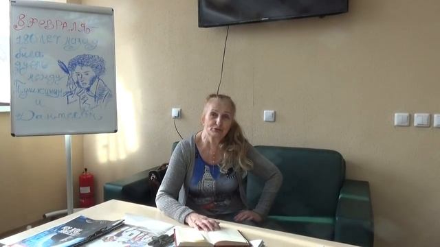 Страна читающая - Ковальчук Валентина Романовна читает В. Маяковского"Необычное приключение ..." смотреть онлайн