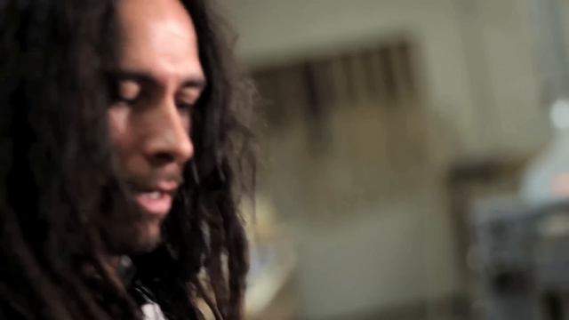 James 'Munky' Shaffer from Korn on his Ibanez APEX200 and APEX20 Signature Models смотреть онлайн