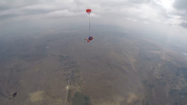 Тандем прыжок с парашютом Маши в АСК СК г.Ставрополь 25-08-19 video by @DimZhar production смотреть онлайн