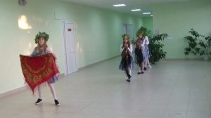 Танец ,,У моей России длинные косички,,