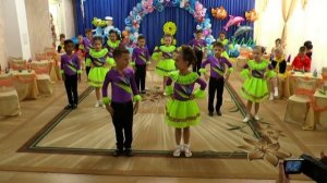 Современный танец на выпускном в детском саду