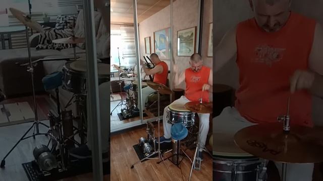 "Головная дробь"?? или "Барабанная боль"?? смотреть онлайн