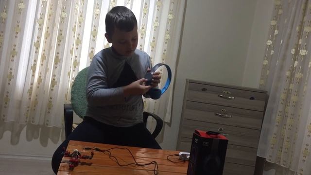 P47 kulaklık kutu açılımı смотреть онлайн