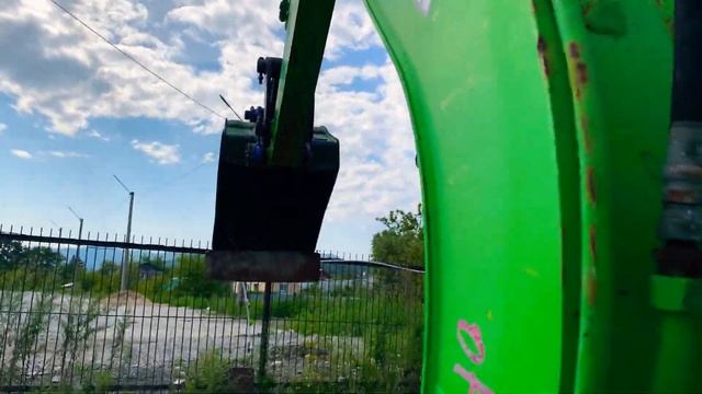 Экскаватор Мицубиси 20 только с Японии