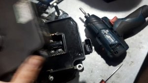 Suzuki Solio Bandit Hybrid - нет зарядки, ошибка P13B1.