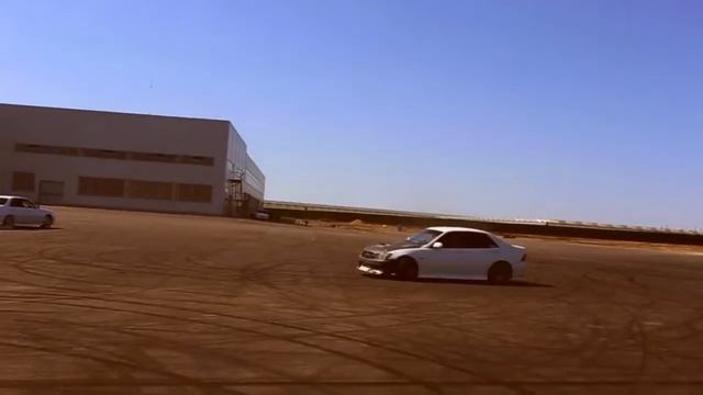 Tourer V свадьба смотреть онлайн