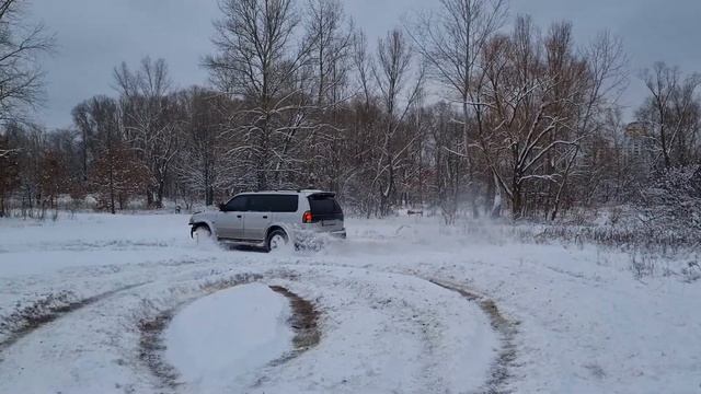 Mitsubishi pajero sport 1 "Типа" дрИфт) смотреть онлайн