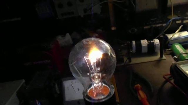 Дуга в лампе с выбросом Е-газа смотреть онлайн