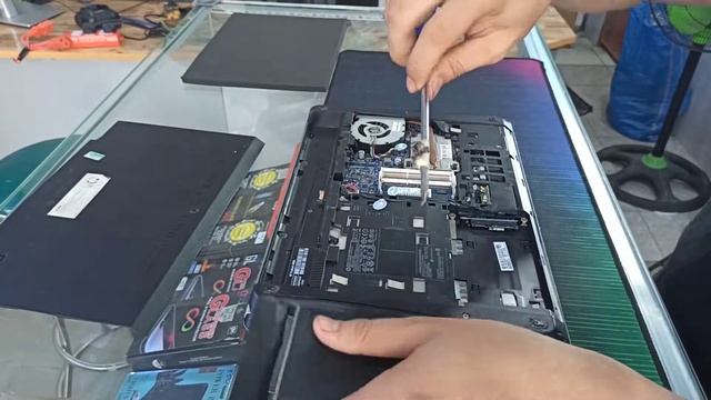 Nâng cấp HP Probook 4430s | SSD, Ram - Giúp máy chạy nhanh hơn, khắc phụ máy đơ, giật, lag. смотреть онлайн