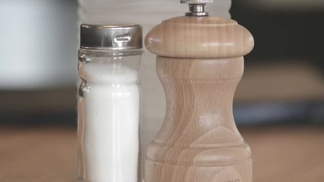 Рассыпать соль и сахар ... А вы верите ? смотреть онлайн