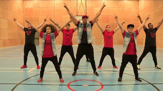 Stockton Dance: Learn the moves with Ashley Banjo смотреть онлайн