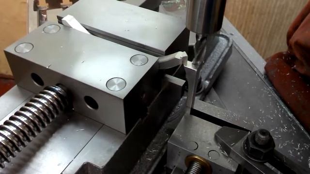 Фрезерование с помощью "упора-кобры" смотреть онлайн