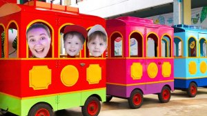 Брозаврики играют в машинки Песенка про паровозик