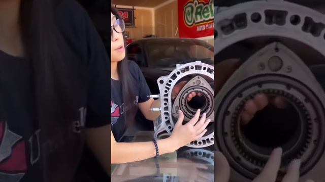 How does a Rotary engine works?? #rotaryengine #rx7 #rotary #turboengine #sututu #nismogtr #jdmlif смотреть онлайн